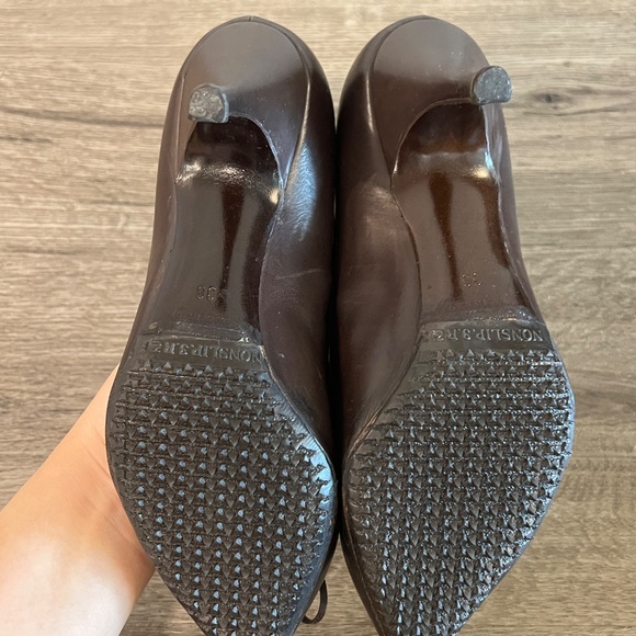 Marc Jacobs Pointed Heels - Picture 2 of 3